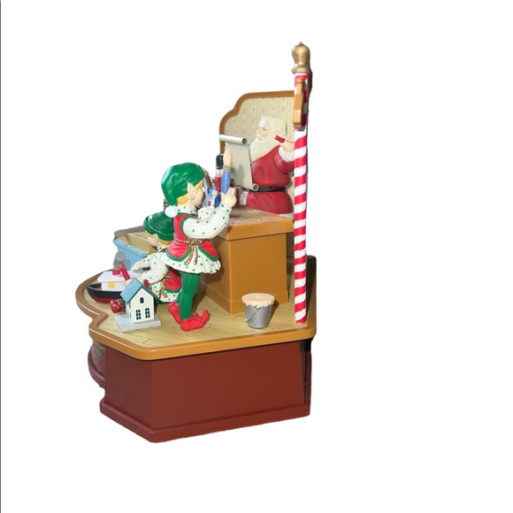 Vintage Animated musical Santa’s Workshop - Picture 7 of 7